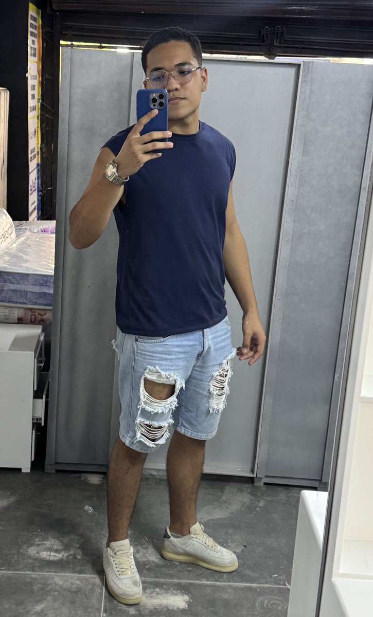 FelipeWilliammm's tweet photo. too much chirri or not? https://t.co/6ykOcfiRRp