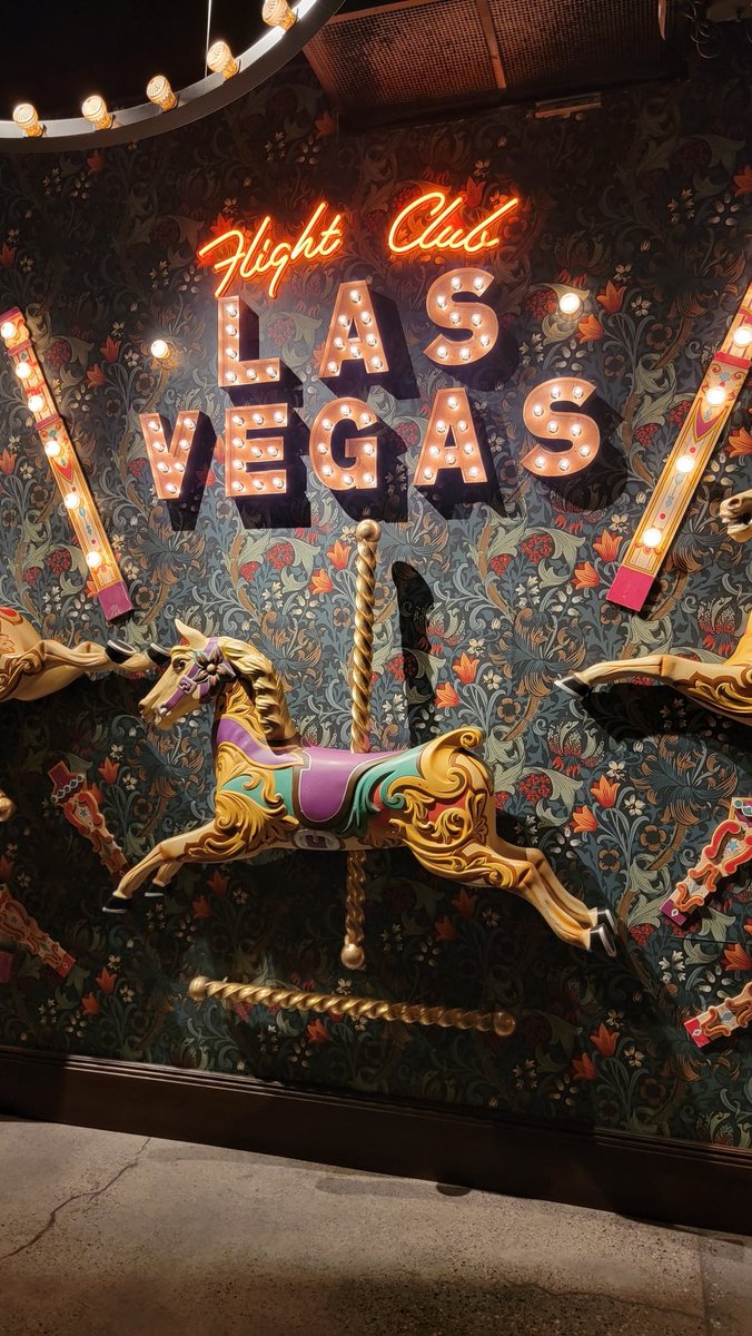 jaycecommo's tweet photo. "If I leave a legacy when my time on this planet is done, it will most likely be related to Las Vegas."
-@360vegas in the "Luxor" episode of Vintage Vegas

Mission accomplished, Mark

RIP to an absolute legend 😢 

#360Vegas #TwitPicForMark https://t.co/hweivAHQUO