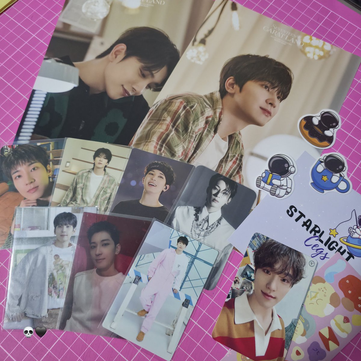 Feedback super, hiper, ultra, mega positivo pra minha GOM do coração <a href="/collector_svt/">Nat do Woozi</a> CEO da <a href="/StarlightCegs/">STARLIGHT CEGS</a> 
Chegou rapidinho e bem embalado.
Obrigada, xuxu

GOM também é Joiner em outras CEGs 😌🤌🏻