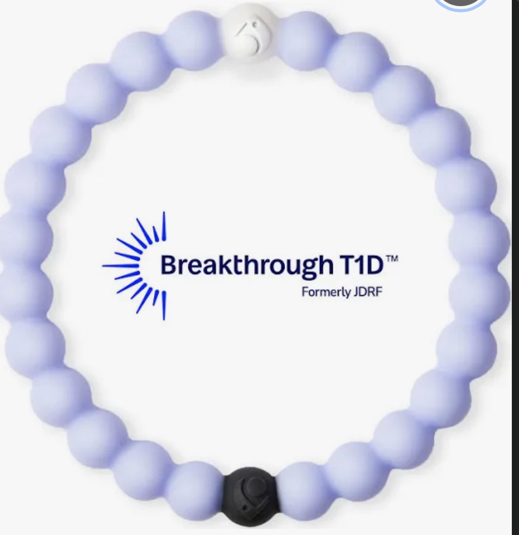 JenniHanson23's tweet photo. Do I spy @FieldYates wearing one of these?? 👀🤔 #FFN https://t.co/Az2j9ZAx1q