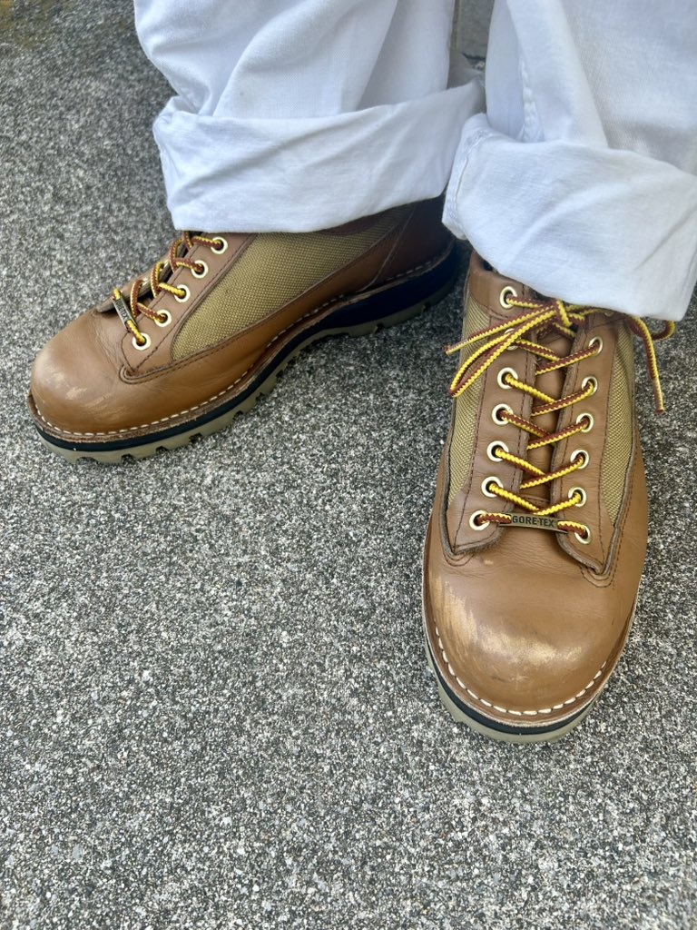 rk0423e30's tweet image. ホワイツ🤍

#オレカジ
#danner