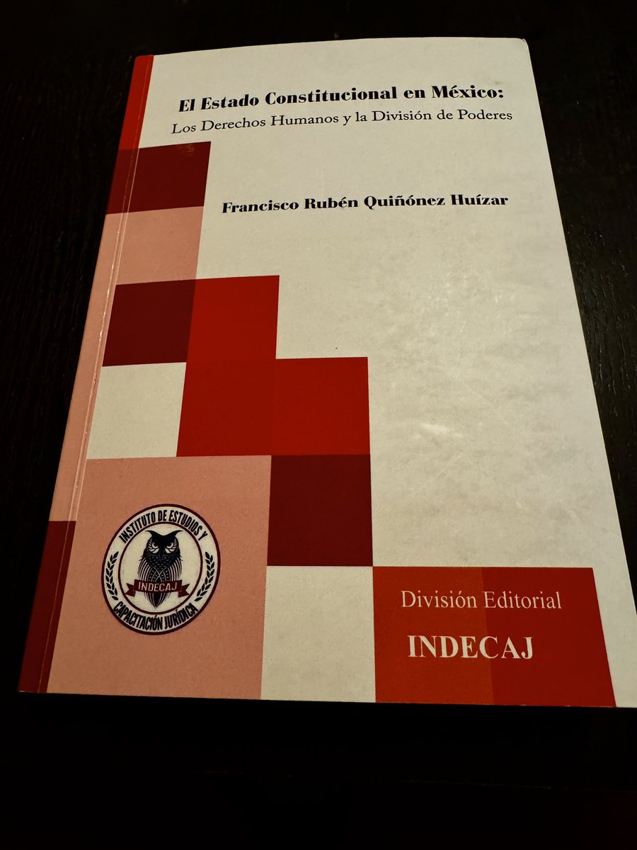 Hoy lo terminé. Una panorámica sucinta, pero completa de los Derechos Humanos, la constitucionalidad y la convencionalidad. 
Hay detalles históricos muy valiosos y poco conocidos.
Una de las primeras preguntas que se responde es: ¿En qué momento nace el sistema jurídico mexicano?