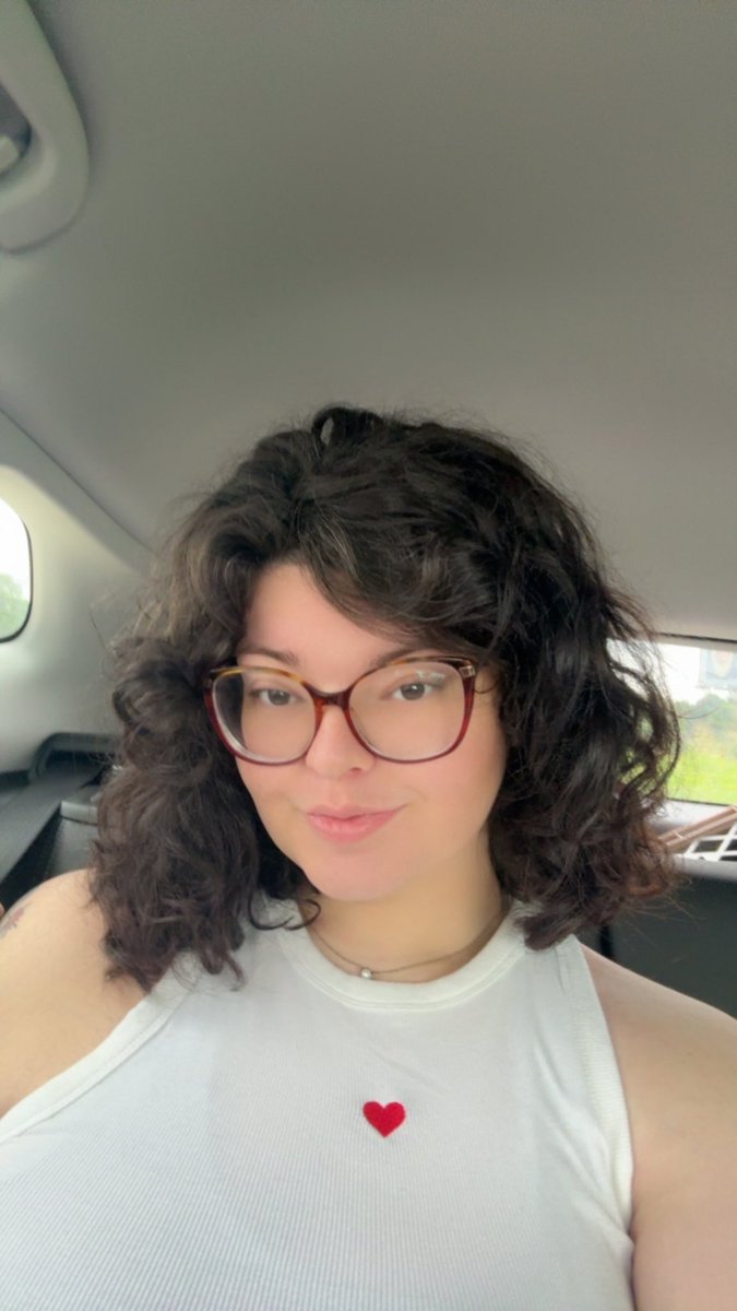kaaaaaaylin_'s tweet photo. no one told me id get hotter after having a baby https://t.co/H5HmkrGHw3