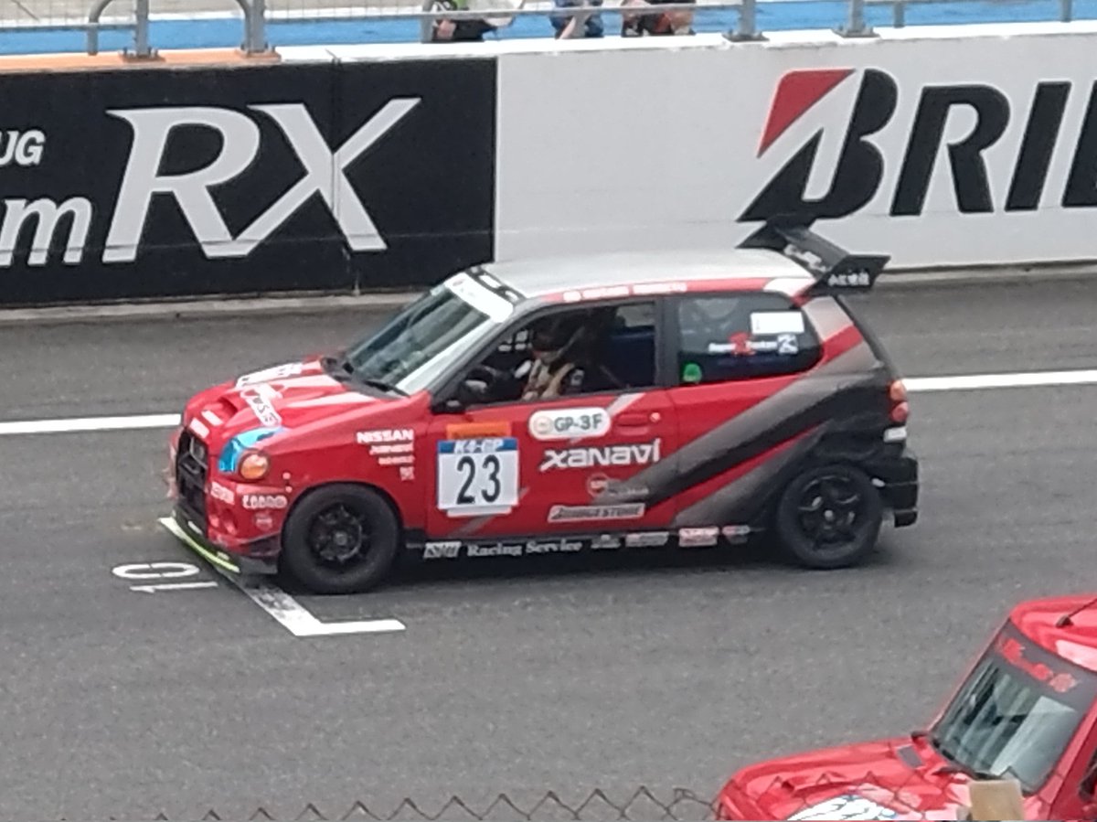 ザナヴィニスモGT-R居る(