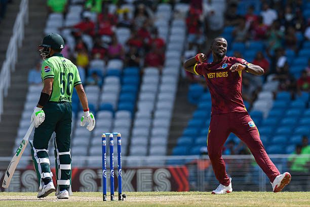CricketFeverly's tweet image. Tail-End Tumble 🧹  
Pakistan’s lower order offered little resistance in the 3rd ODI vs WI.  
Only Mohammad Nawaz (23*) reached double digits.  
From 294 to 92—all out.  
No wag in the tail, just a whimper.  
#PAKvWI #ODI #PakistanCollapse #Cricket #WIvsPAK