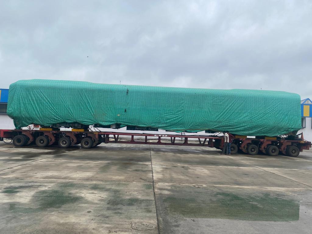 ever_pessimist's tweet image. Three coaches of the 4th trainset for #BengaluruMetro #YellowLine reached the Hebbagodi depot this morning.
3 more coaches are expected tonight.
The 4th trainset will undergo testing on the mainline at night before its induction into passenger service in early Sept.
@WF_Watcher