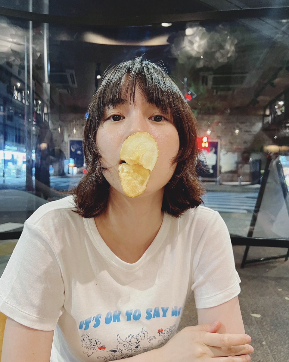 non_dayo_ne's tweet photo. 久々のポテチ
最近、髪を切りました🦞  のん

#休日 https://t.co/ivz661q5VA