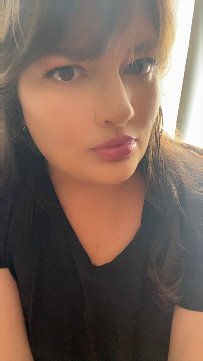 Hell | Astarion Kisser 💋😈👠 🧛 tweet media