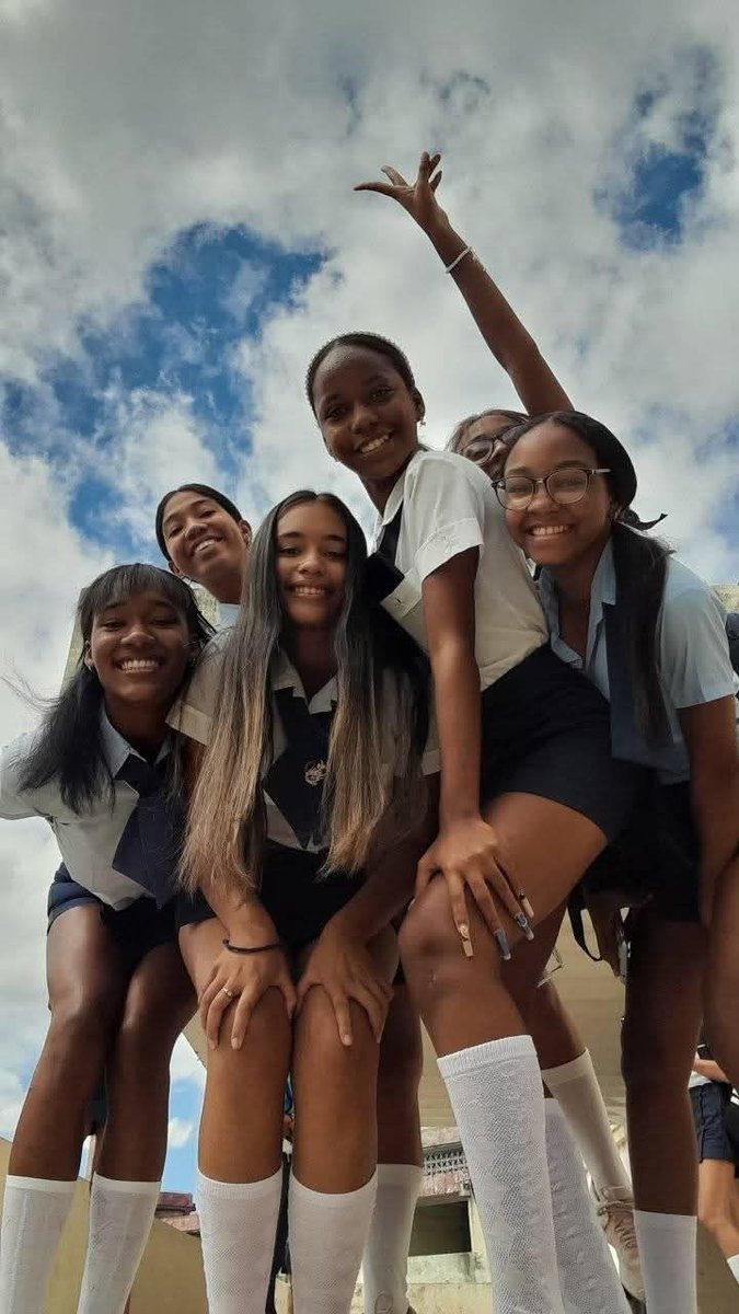 villafruel900's tweet photo. En el día internacional de la juventud hacemos llegar este mensaje .
Que lo sepan todos los jóvenes: su voz, sus ideas y su liderazgo cuentan. Trabajemos juntos para apoyar soluciones lideradas por la juventud y construir un mundo más justo, pacífico y sostenible . https://t.co/I82FThSkgJ