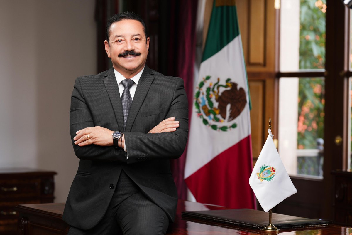 dionelsena's tweet photo. ¡Ya es oficial!
El alcalde @Bonifacioamigo rendirá su informe de gobierno el próximo 21 de agosto... En donde tendrá la oportunidad de hablarle a la ciudadanía de lo que esta administración municipal ha hecho en rubros como la salud (Nuevo Hospital del Niño 460) y más de 1 millón de m2 de pavimentación.
#Durango
