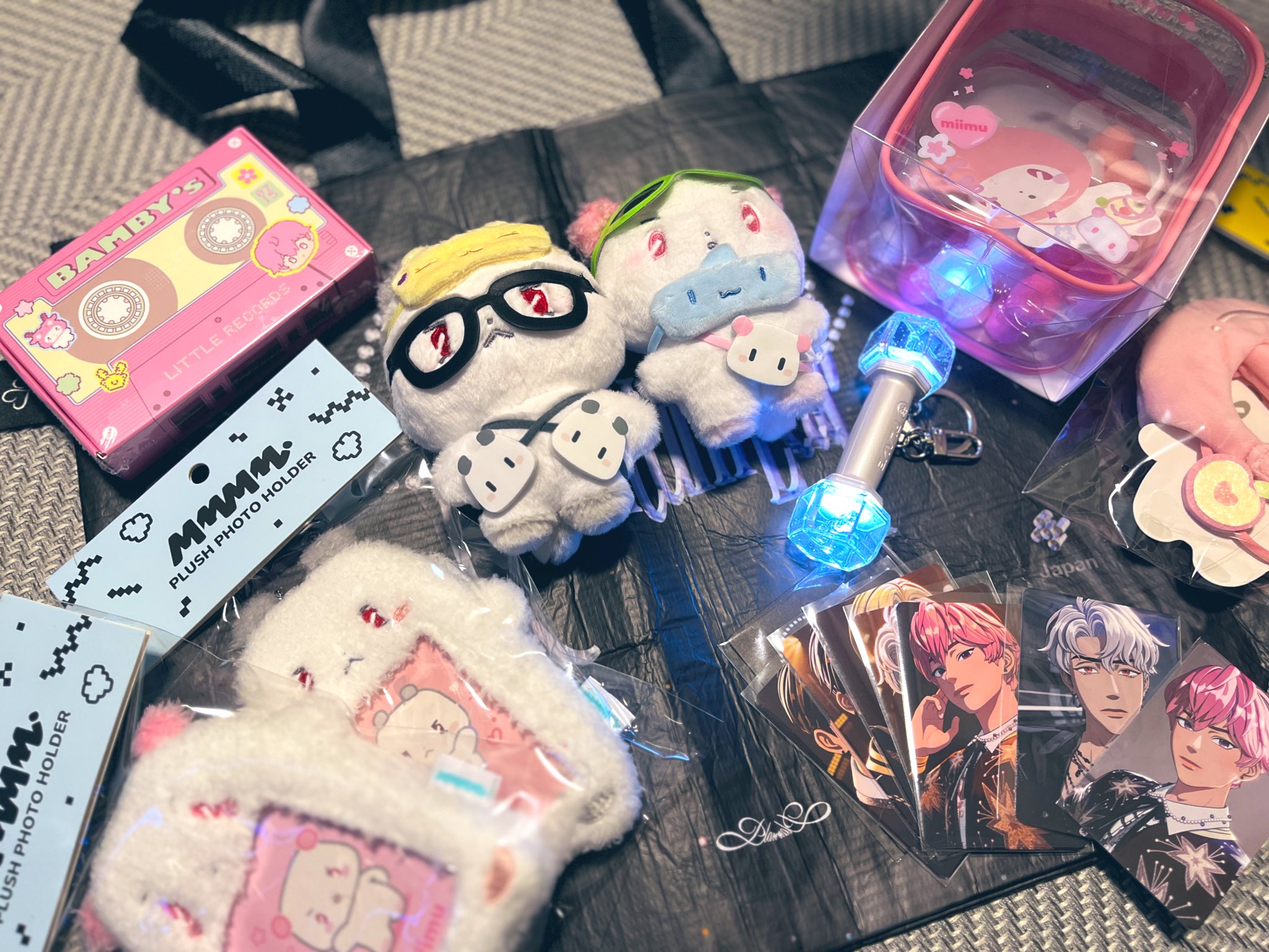 新品公式【PLAVE】Bambyバンビ MMMM他6点セット+ステッカー2枚 PLAVE