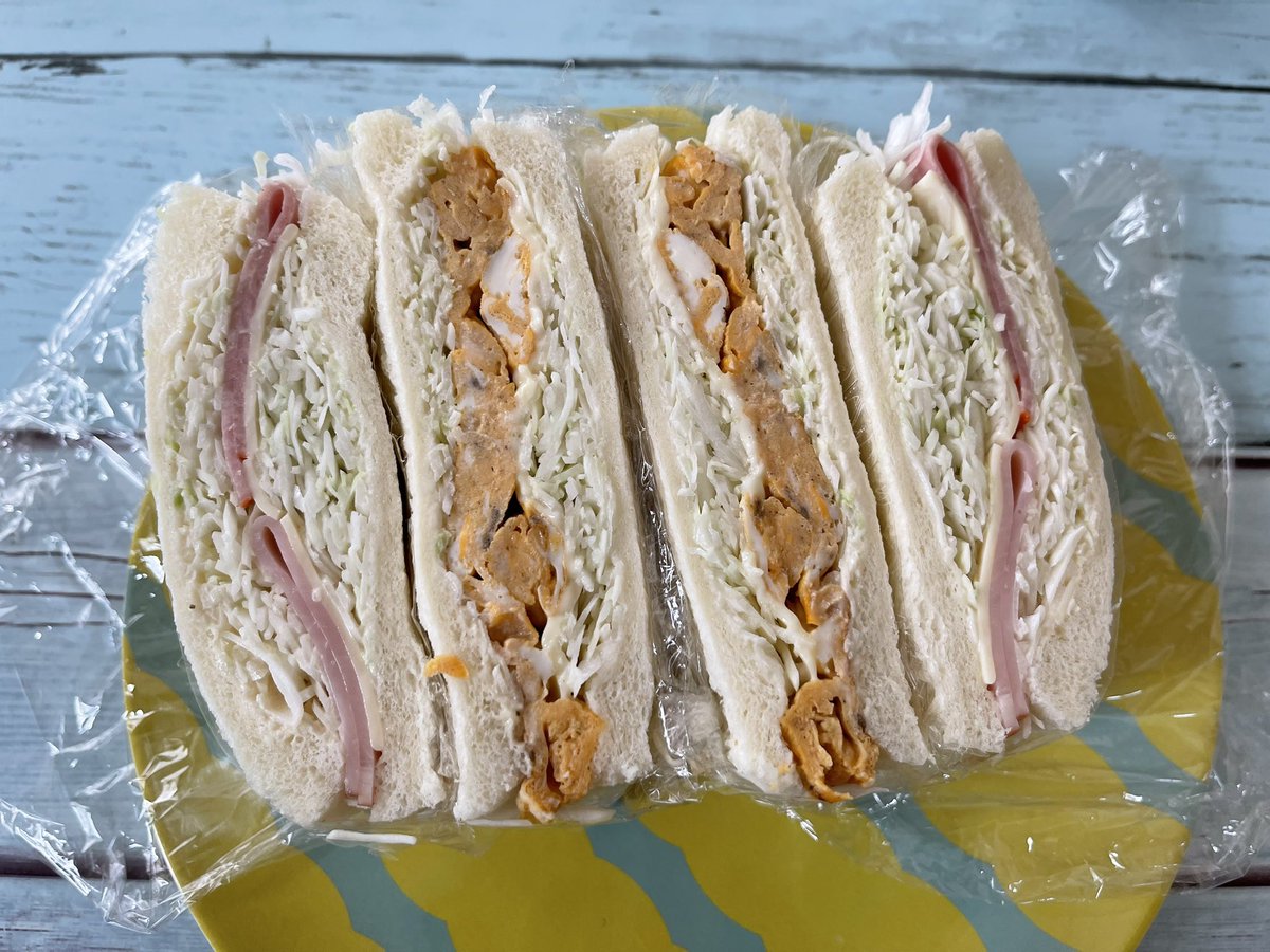 pankopanda's tweet photo. 最近の朝ごはん。
ハムサンド、卵サンド🥪

#サンドイッチ
#朝ごはん
#おうちごはん
#1人暮らし https://t.co/6pe3S0mlLU