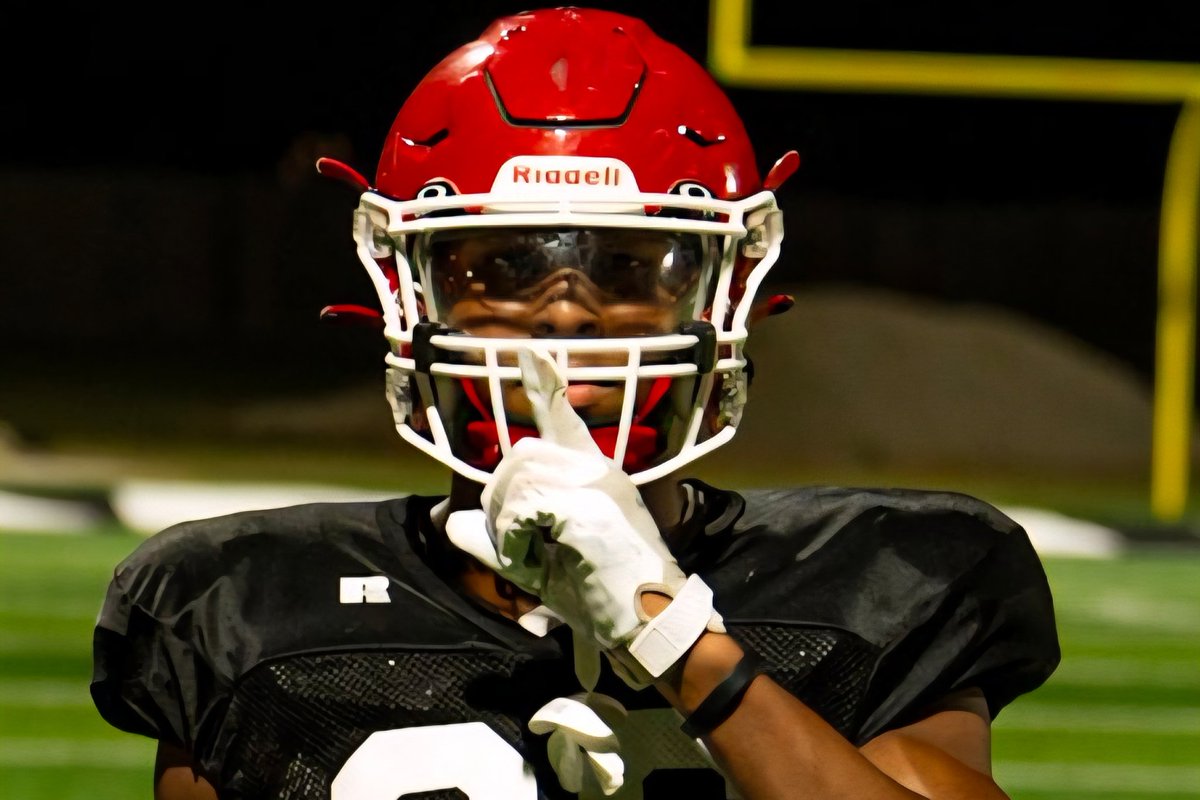 Julio Gonzales Jr. (@jgonzalesjr10) on Twitter photo I caught up with Navarro College DB Jonathan Patterson to discuss his recruitment. He picked up offers from Hawaii and Texas State recently. #GoBows #BRADDAHHOOD #EatEmUp <a href="/CoachLoc_87/">Nick Locher</a>
open.substack.com/pub/sportsmadn… I caught up with Navarro College DB Jonathan Patterson to discuss his recruitment. He picked up offers from Hawaii and Texas State recently. #GoBows #BRADDAHHOOD #EatEmUp <a href="/CoachLoc_87/">Nick Locher</a>
open.substack.com/pub/sportsmadn…