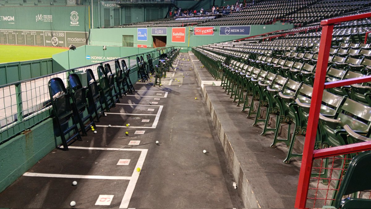WilsonJayF's tweet photo. If you are a fan of Easter and to love Easter egg hunts, then come down to the ballpark for the next month.......you won't be disappointed. 🏌‍♂️⛳️⚾️ https://t.co/7swYVaakPa