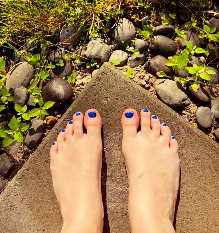 StarsSoles9's tweet photo. Each toe, a constellation. Each step, a cosmic command 💫 https://t.co/Z7UmbsQFn8