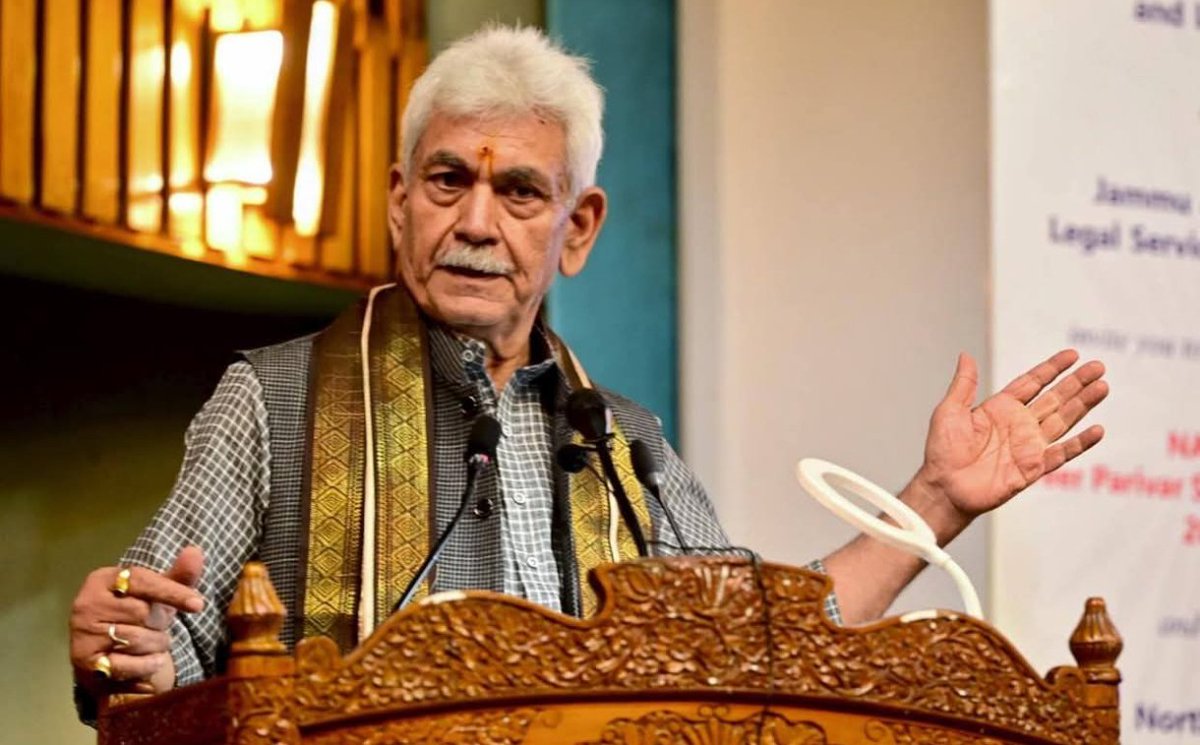 DailyWattan's tweet image. LG Manoj Sinha hails forces for delivering justice in Operation Sindoor &amp;amp; Operation Mahadev after the Pahalgam terror attack that killed 26 innocents.Sends stern warning:“If Pakistan spills the blood of our people again,it will pay a very heavy price"
#Pahalgam #WillNeverForget