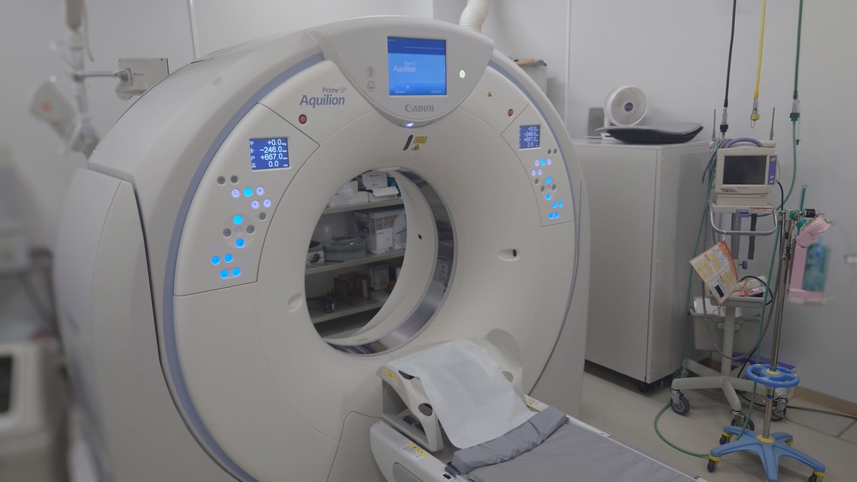 Anytime_Santa's tweet photo. ちょっと用事があり精密検査🏥
人生初の『ＣＴ』撮影📸
見た目のカッコ良さと高精度なマシン設計に対して勝手に感動🤩
単純に感動したポストにて不適切な表現はご容赦ください🙇‍♀️
CT👉Computed Tomography
（コンピューター断層撮影）
 #初CT https://t.co/xIcSznF9ml