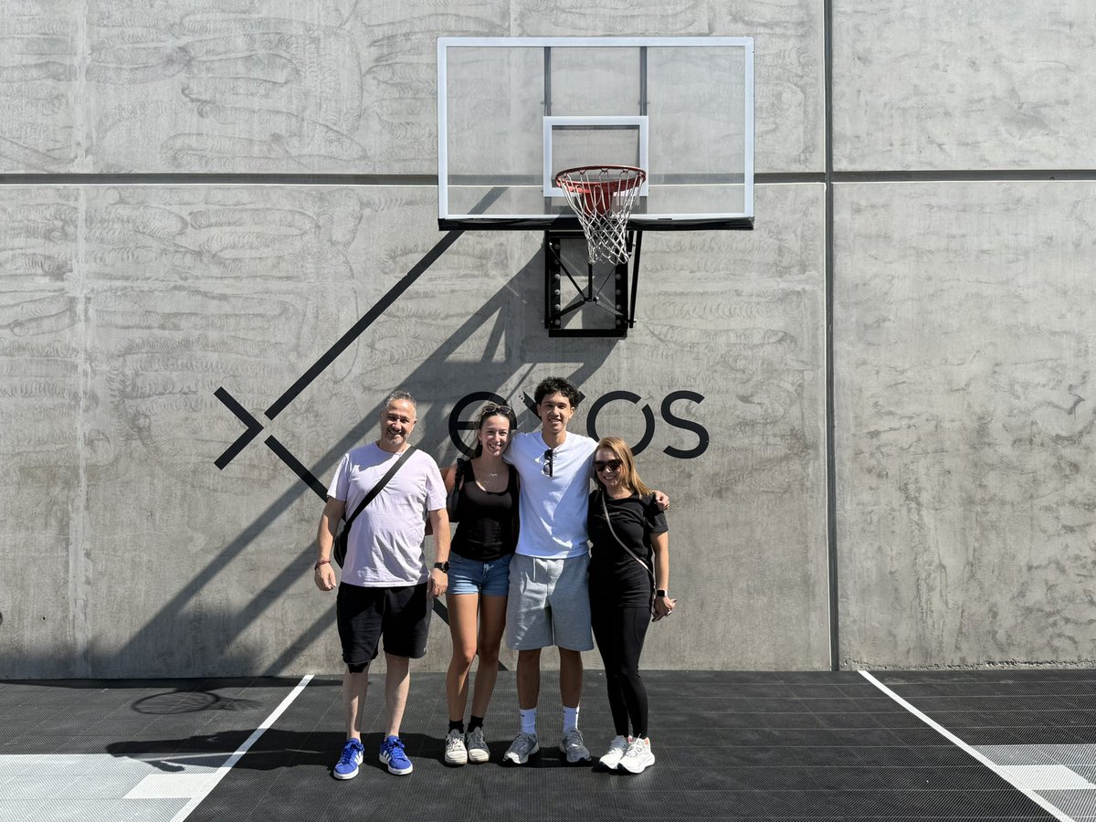 AxisBasketball tweet media