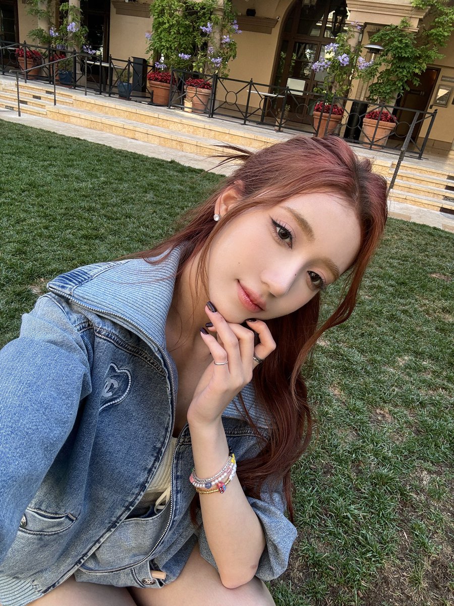 perhaps color is how the world measures its breath.

#A2O #A2O_MAY #A2O_MICHE #MICHE