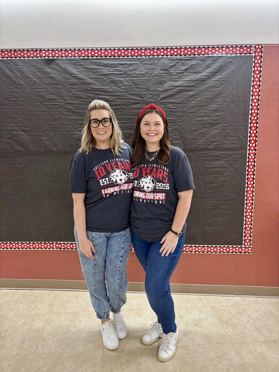 Going into the new year with both my besties by my side! <a href="/ASE_Dalmatians/">Sullivan Elementary</a> #motherdaughter #startingkinder #4thgradeteachers <a href="/Hamlett_ASE/">Mrs. Hamlett</a> <a href="/FortBendISD/">Fort Bend ISD</a> #LevelUp Leveling up together!