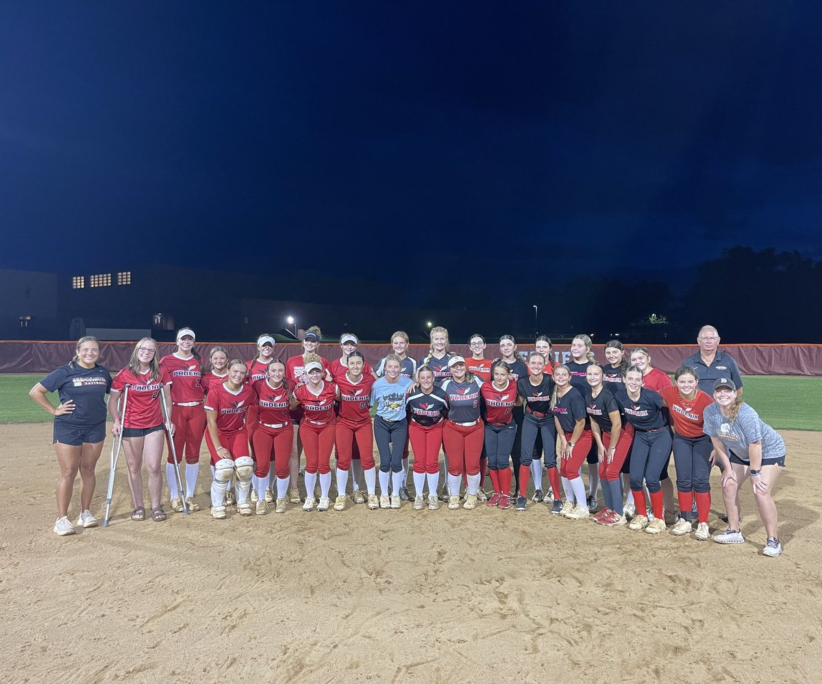 GiannaPitzer's tweet image. Thank you to @Bh2osoftball for coming tonight! Had so much fun with everyone!