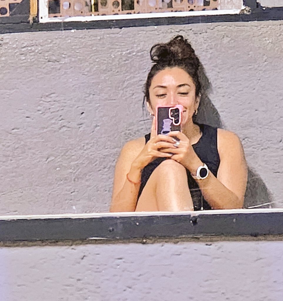 mokha29's tweet photo. A veces, solo existes 😅🤭 https://t.co/pwerxIsbF6
