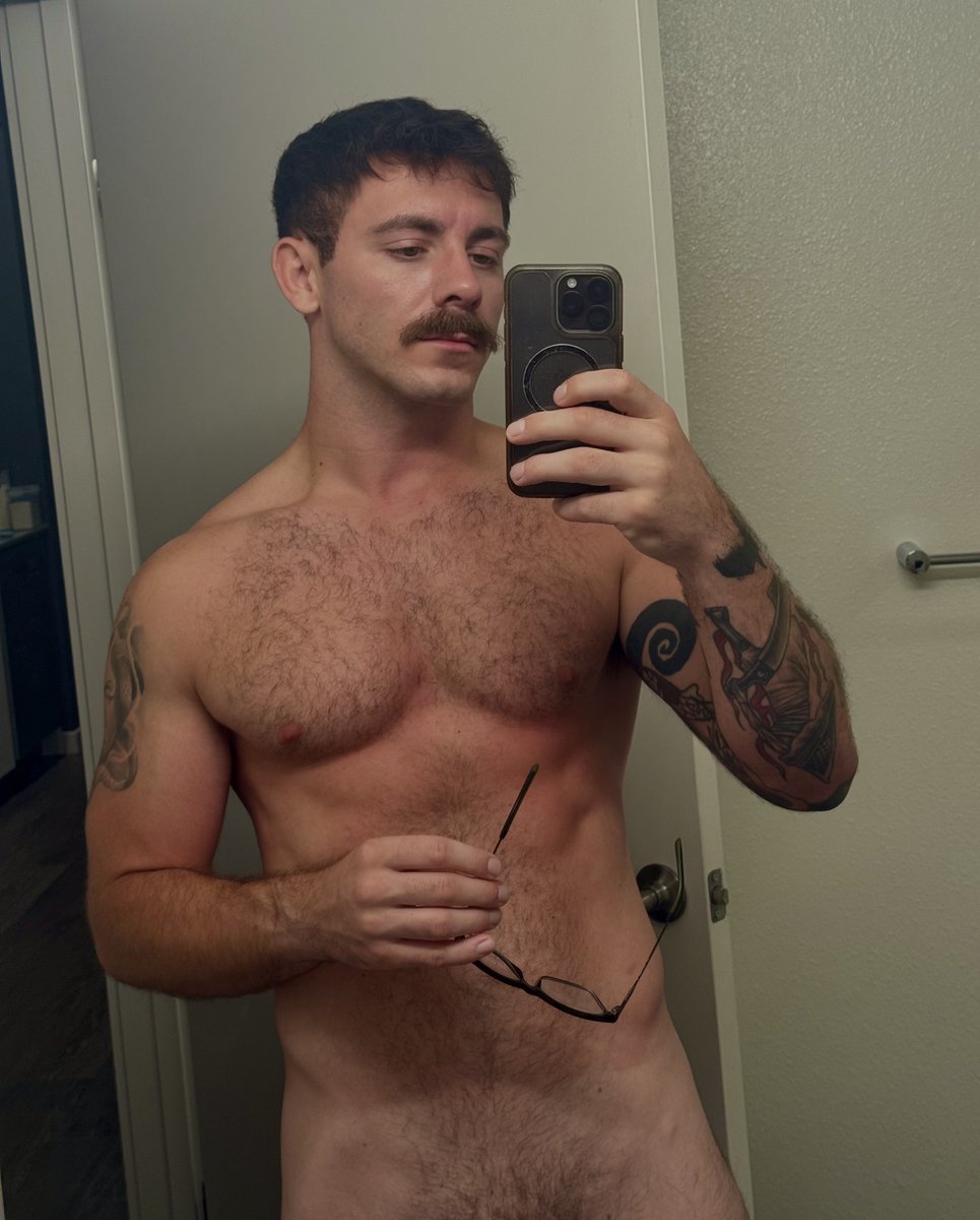 Don’t be shy now 

onlyfans.com/tomsellex/c18