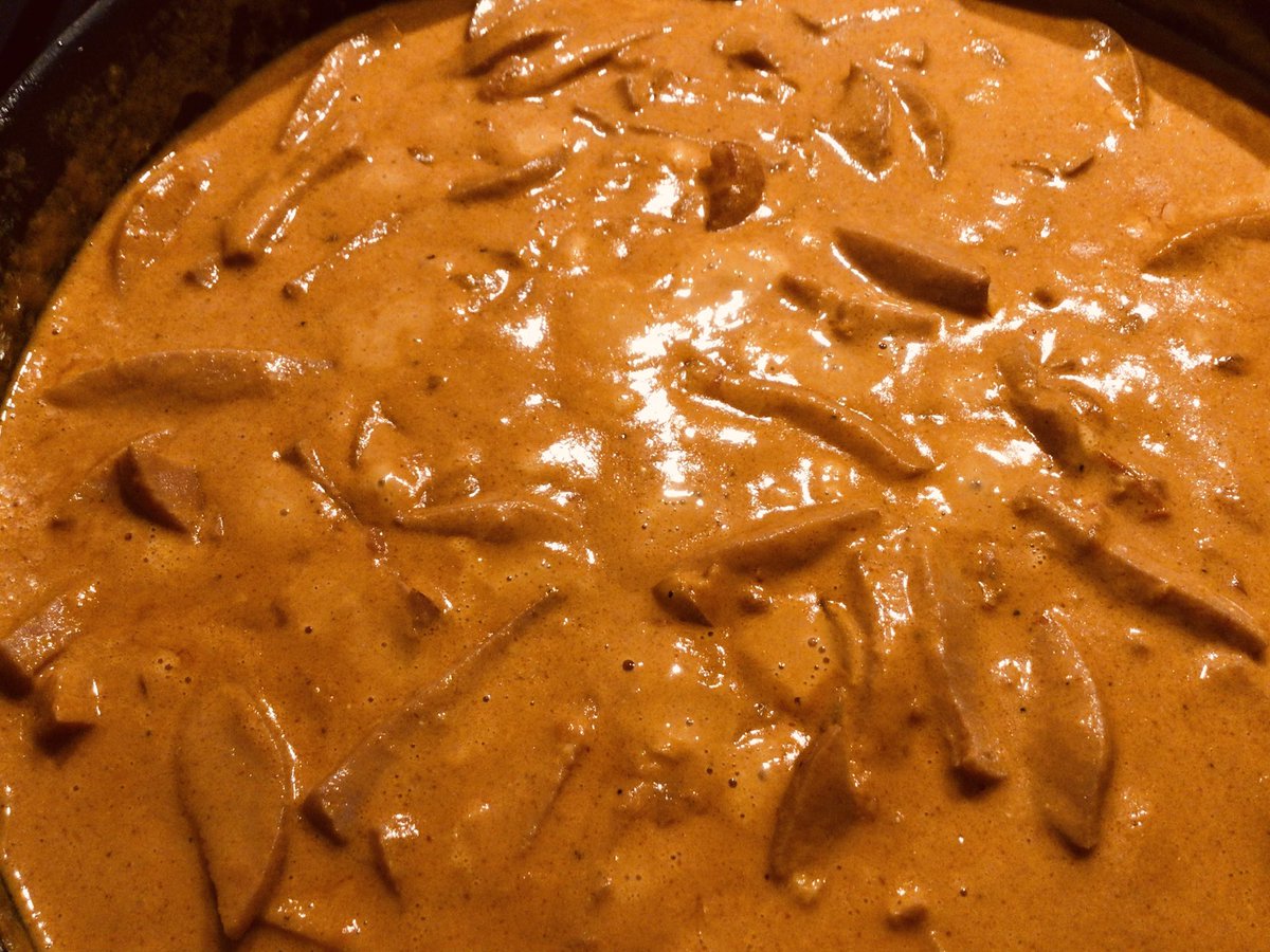 Korv stroganoff. Äntligen! ❤️ Detta är vad vi utlandssvenskar drömmer om hela året.