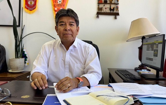 #Política: Senador <a href="/CalamaVelasquez/">Esteban Velásquez</a>  (FRVS) presentó proyecto para prohibir salidas alternativas en casos de corrupción y crimen organizado