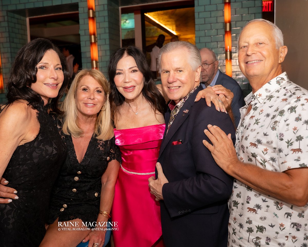 One of my favorite things in life is connecting with friends. 💖 There’s nothing that fills my heart more than sharing a wonderful evening together, filled with laughter, stories, and great memories.

These are a few snapshots from my friend Jane’s NYC get-together—such a