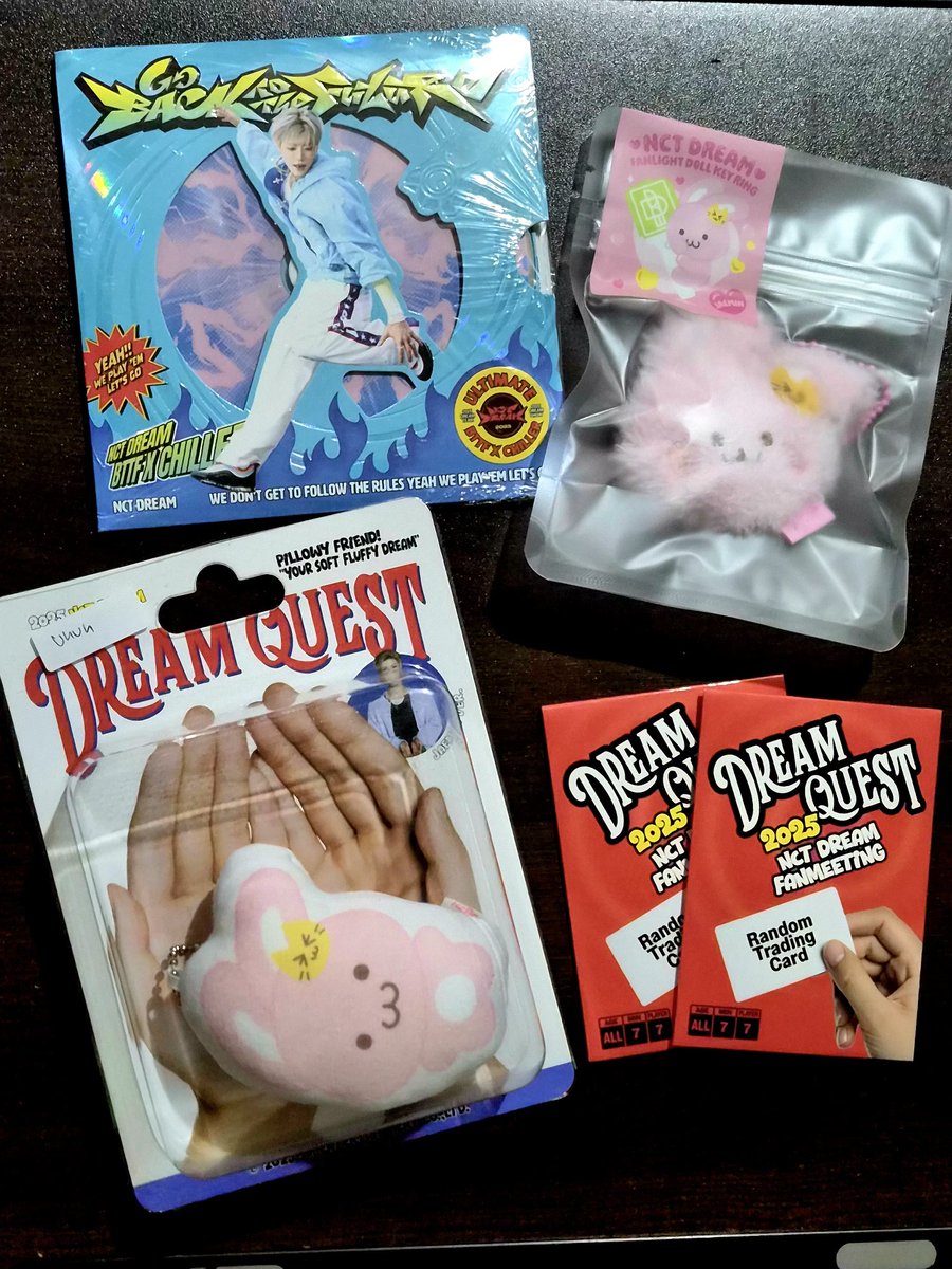 🩷GIVEAWAY JAEMIN BDAY🩷
🎁 1 digipack BTTF Sealed JM ver
🎁 1 fanlight dollkeyring
🎁 1 cushion keyring dream quest
🎁 2 pcs RTC dream quest unsealed
Akan ada 3 WINNER🤩

Rules:
• DREAMZEN ONLY
• Tidak pernah hate member unit MANAPUN
• Like, RT &amp; Rep wish for Jaemin &amp; drop
