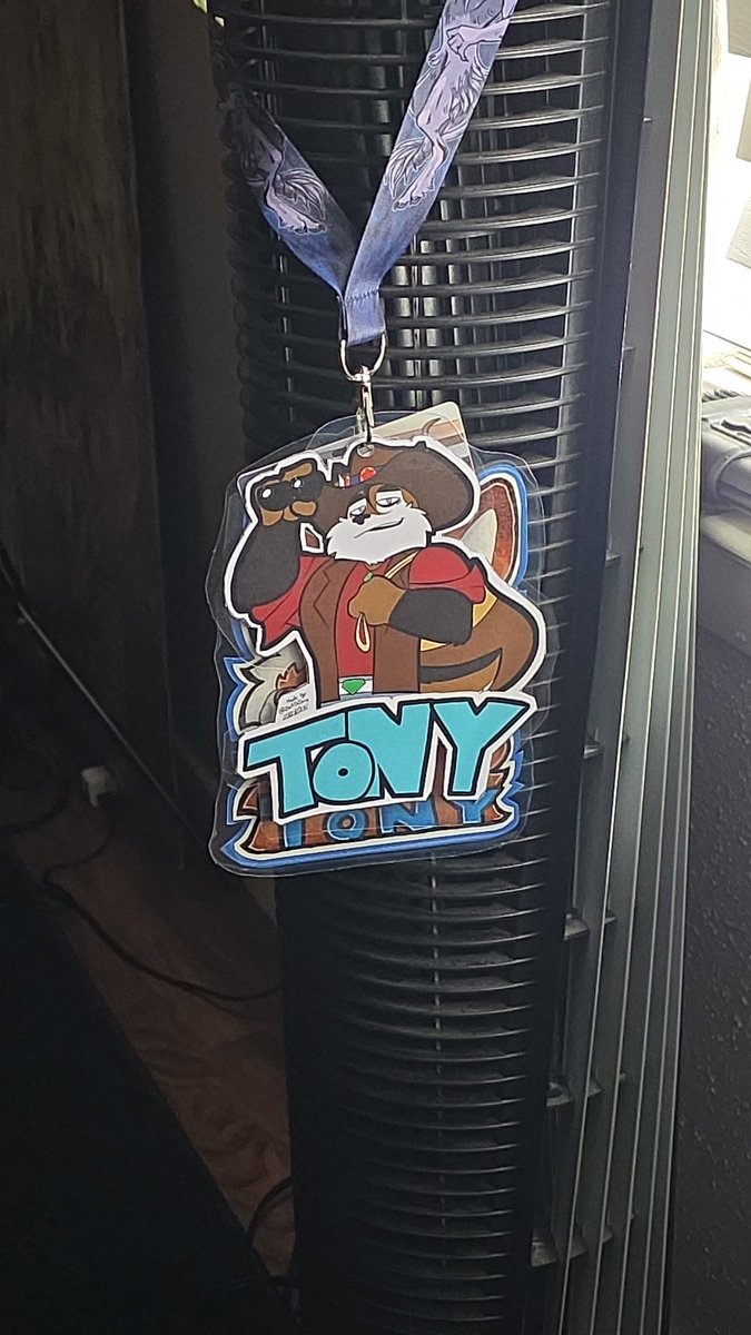 New con badge made by my fren <a href="/ZackDaDawg/">Oops! All Zacks!</a> bc he's sweet :3