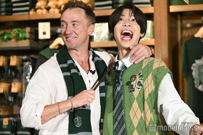 モデルプレス (@modelpress) on Twitter photo timelesz松島聡
「ハリー・ポッター」推しとの共演実現🎊
サプライズに腰抜かす
「僕自身が一度芸能から離れたことがあって…」愛ある激励も受ける
🔻記事・ほか写真はこちら
mdpr.jp/news/4625150
#松島聡 #トム・フェルトン #ハリー・ポッター <a href="/OVTT_official/">timelesz (タイムレス)|Over The Top【公式】</a> <a href="/TomFelton/">Tom Felton</a> <a href="/HP_jp_official/">ハリー・ポッター公式</a> timelesz松島聡
「ハリー・ポッター」推しとの共演実現🎊
サプライズに腰抜かす
「僕自身が一度芸能から離れたことがあって…」愛ある激励も受ける
🔻記事・ほか写真はこちら
mdpr.jp/news/4625150
#松島聡 #トム・フェルトン #ハリー・ポッター <a href="/OVTT_official/">timelesz (タイムレス)|Over The Top【公式】</a> <a href="/TomFelton/">Tom Felton</a> <a href="/HP_jp_official/">ハリー・ポッター公式</a>