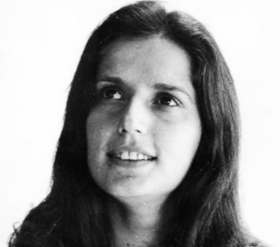 hijos_capital's tweet photo. Clara Anahí Mariani nació el 12 de agosto de 1976. El 24 de noviembre de 1976  la casa de su familia en la ciudad de La Plata fue allanada y tiroteada por Fuerzas de Seguridad. Diana Esmeralda Teruggi, su madre, intentó escapar con la beba, pero fue asesinada en el operativo. https://t.co/8MvzAFBgWG