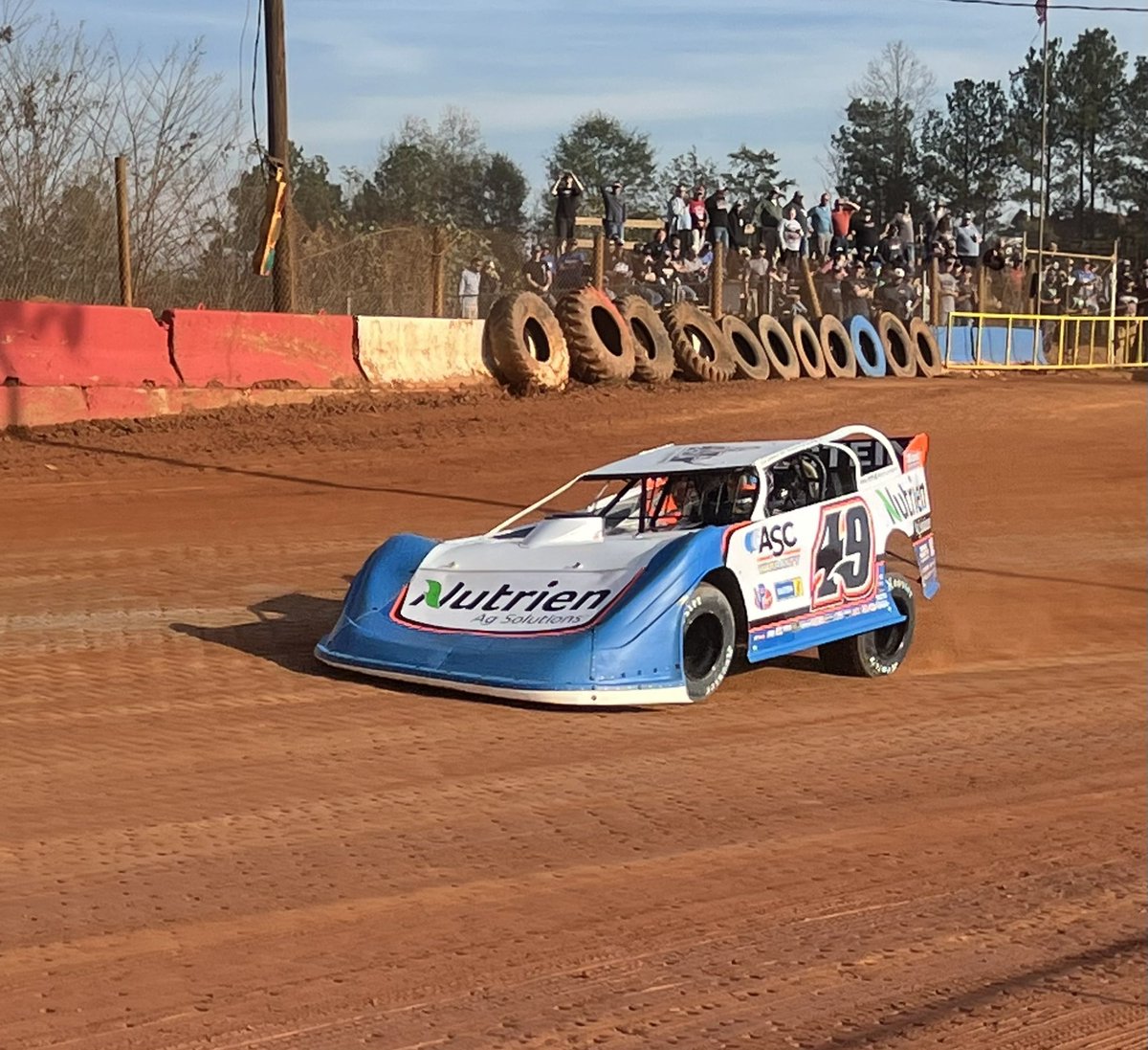 ChrisHead's tweet photo. @TheFast49 at Cherokee Speedway for the #bluegray. https://t.co/rGnUqgKQF7