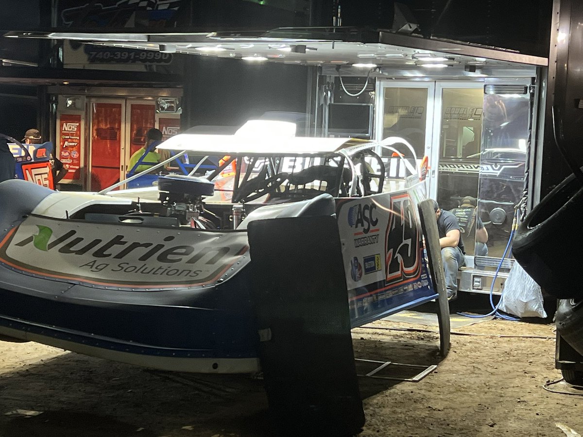 ChrisHead's tweet photo. @TheFast49 at Cherokee Speedway for the #bluegray. https://t.co/rGnUqgKQF7