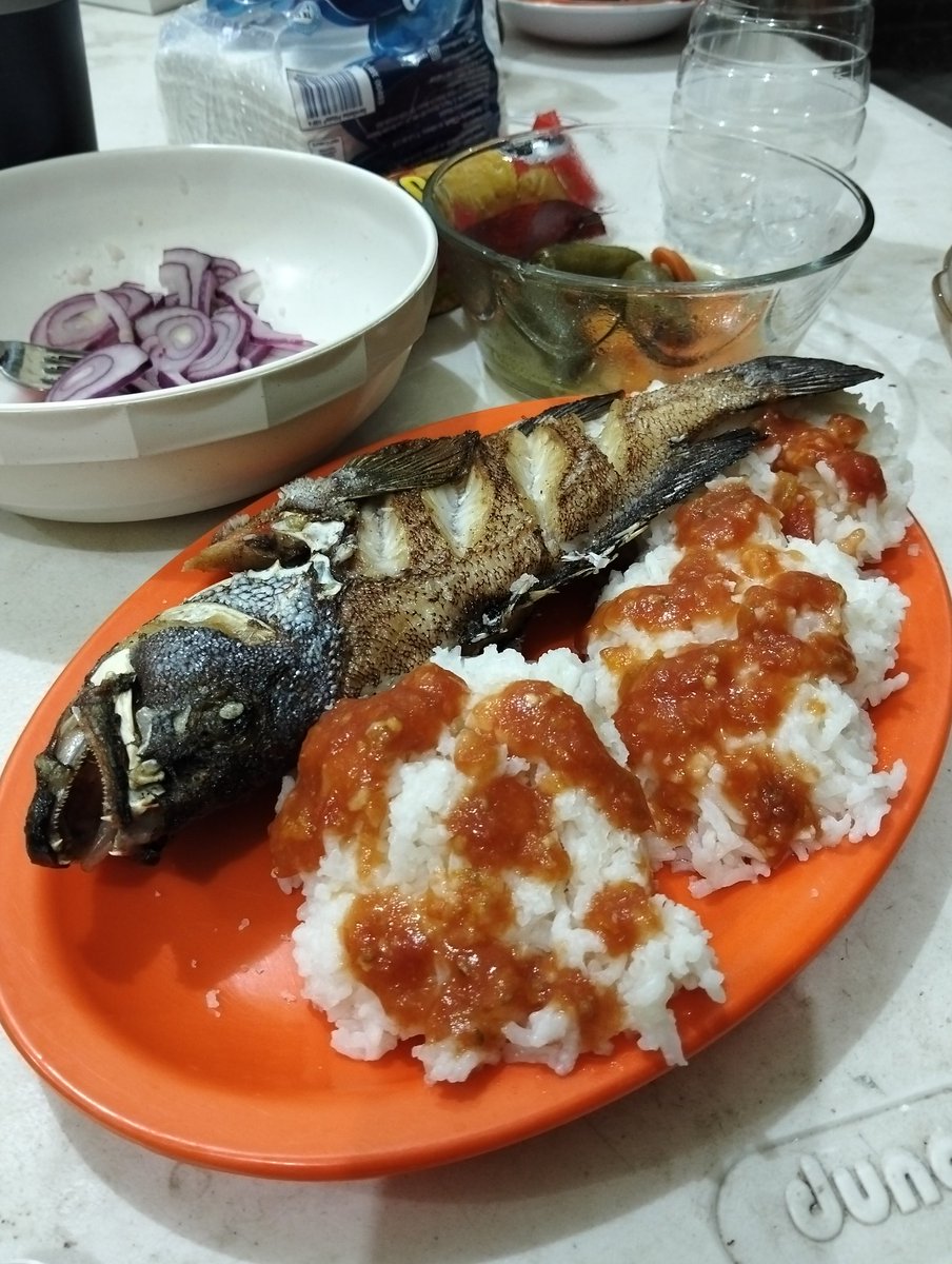 EduReglado's tweet photo. #MLBxESPN Un Pescado con Arroz viendo a mis Diablos Desde Ixtapa Zihuatanejo Guerrero. https://t.co/HfvYStWjWF