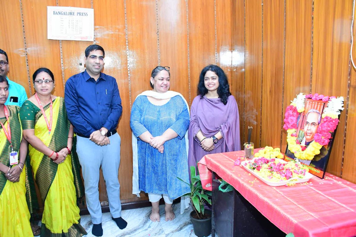 CEOZPKalaburagi's tweet photo. National Librarians day was celebrated in Kalaburagi on 12 Aug Smt Mahadevan ma’am, IAS, Development Commissioner and ACS RDPR(PR) was the chief guest. Contributions of Dr S R Rangnathan, Father of Library Science was also remembered. Librarians were appreciated for their efforts https://t.co/qJ2E0Xnmjh
