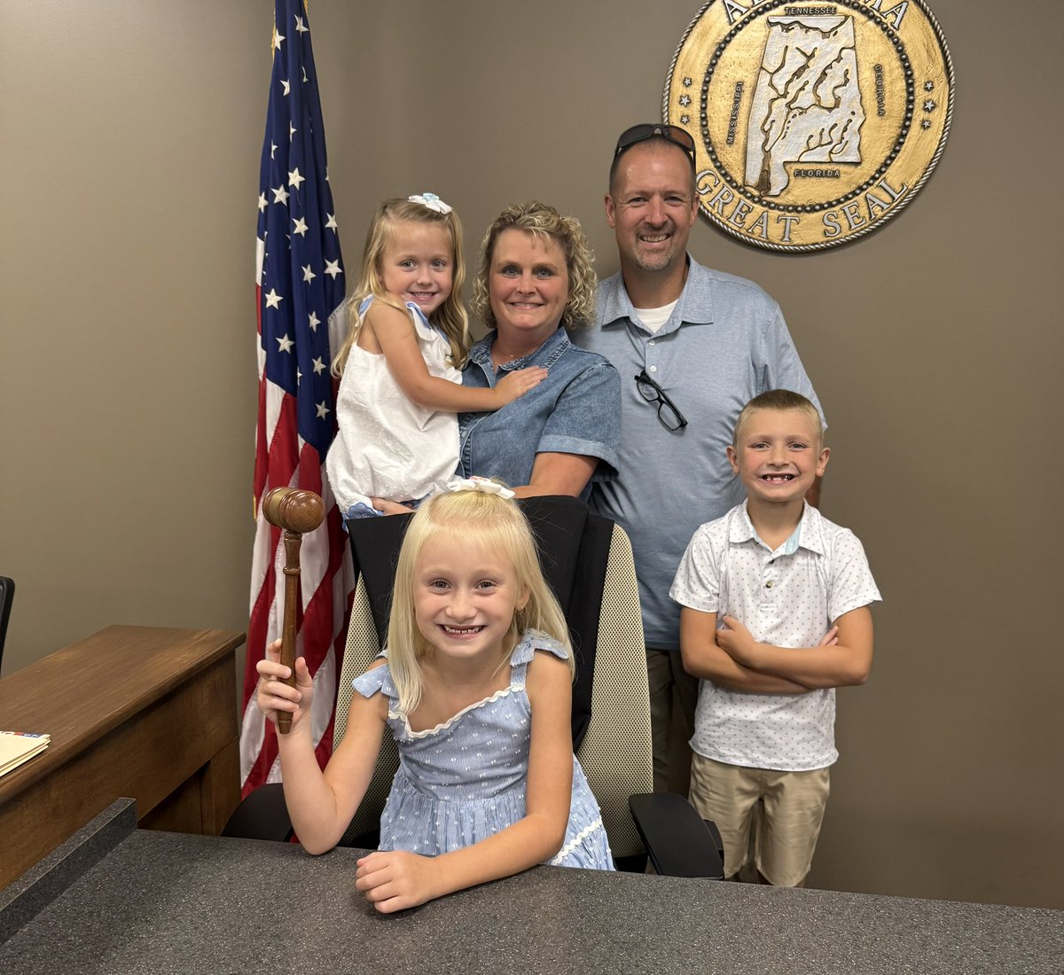 JudgeBarger's tweet image. Three siblings have officially been made part of a forever family. Look around, there are still amazing folks in this world. This is what love looks like. 💜 #FamilyForever #AdoptionRocks #Blessed