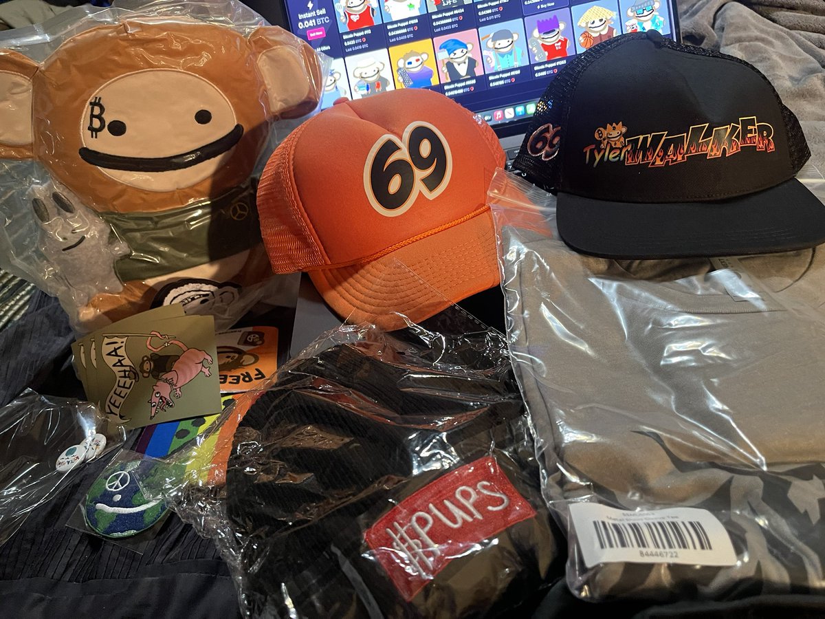 mooaaaaarrr merch!!
S/o to <a href="/Hillshills/">Hills 💜🌎☮️🐾</a> and pups.fit for producing all this 🌎☮️🏎️ amazingness!
yippee