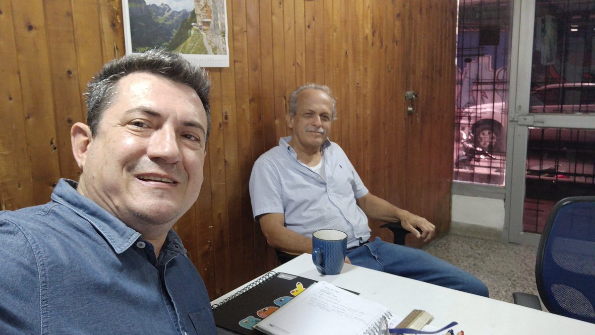 DavidRDiazP's tweet photo. Creando nuevas oportunidades de negocio con mi amigo e ingeniero próspero Díaz. https://t.co/DkdR5FKPHw