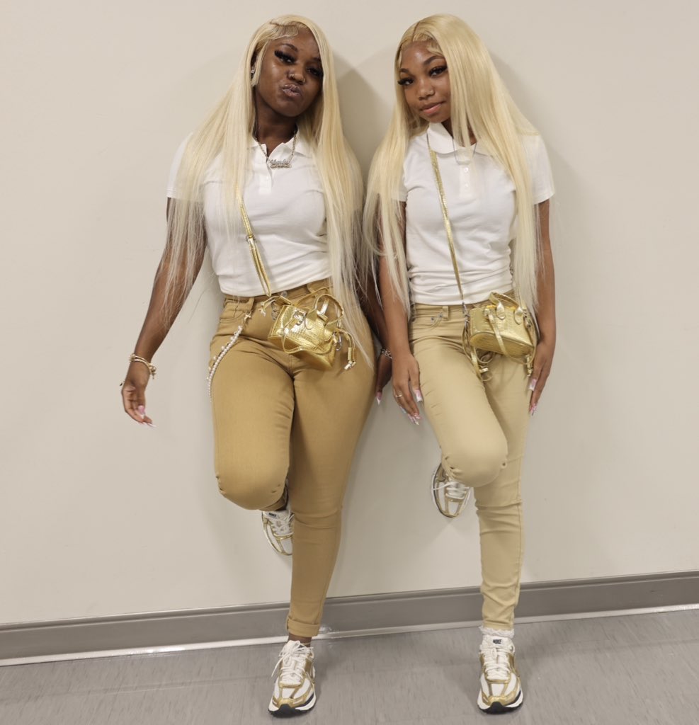 stackssopretty's tweet image. me &amp;amp; my bestie #lastfirstday 🥹