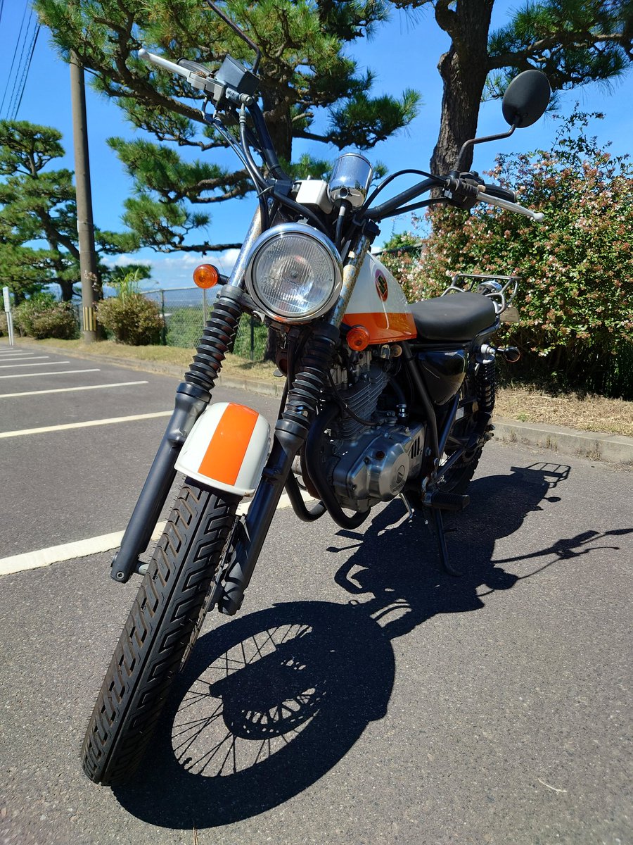 tokitamarider's tweet photo. ずっと預けたままだったバイクの修理完了。久々に乗れて、感動。またよろしくね、一緒に走ろう!

#スズキバイク
#グラストラッカービッグボーイ https://t.co/loFv8Y6pXx