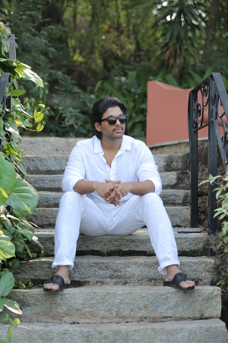 CareOfAlluArjun's tweet photo. Pre Avpl Look 🤍

#AlluArjun @AlluArjun https://t.co/drn7dorYFE