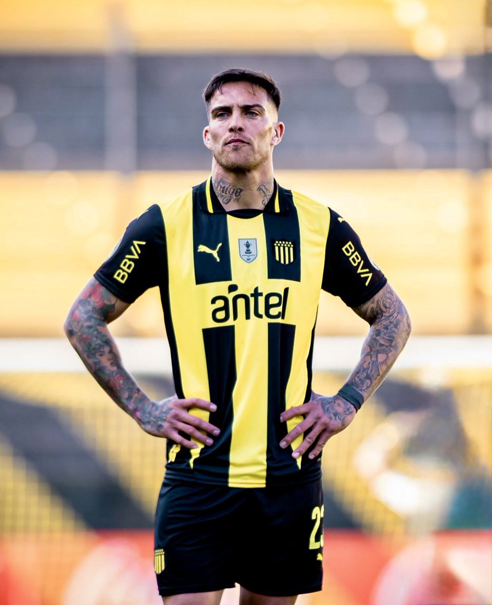 1891CAP__'s tweet photo. PEÑAROL LE GANÓ A RACING 🤩

Señor partido de Javo Méndez.

VAMOS NOSOTROS CARAJO https://t.co/jfPf5Eup7g