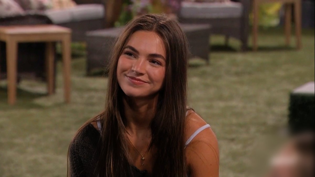 89razorskate20's tweet photo. 🔎WEEK 5, REPOST &amp; LIKE If You’re Team LAUREN! #BB27 https://t.co/lr3K2qJrAX