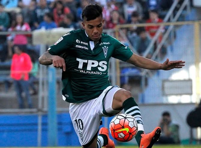 ⚽️🏆 EL REEMPLAZANTE ⚽️
David Terans (31|🇺🇾) fue el factor desequilibrante en el #Peñarol 1-0 #Racing Entró por la figura Leo Fernández y no falló. Conexión con el fútbol chileno por su pasó por #Wanderers 6 goles y 27 partidos si la memoria no me falla.
📸: X Danubio FC