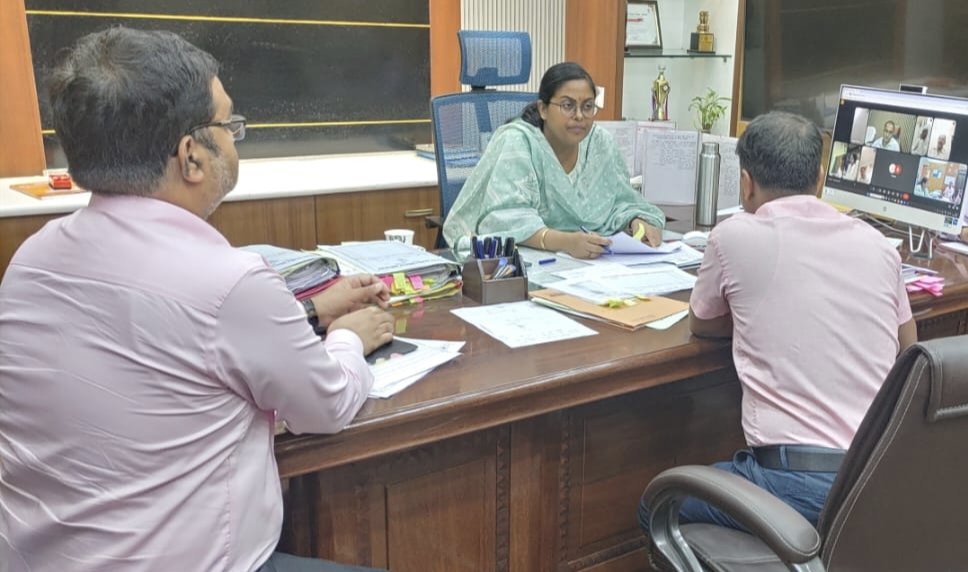 उप-विकास आयुक्त महोदया, भोजपुर द्वारा आज VC के माध्यम से जिले के सभी प्रखंड विकास पदाधिकारीयो की समीक्षात्मक बैठक आयोजित की गई।इस बैठक में लोहिया स्वच्छ बिहार अभियान  गई।इस बैठक निदेशक DRDA तथा जिला स्वच्छता टीम भी उपस्थित रही।