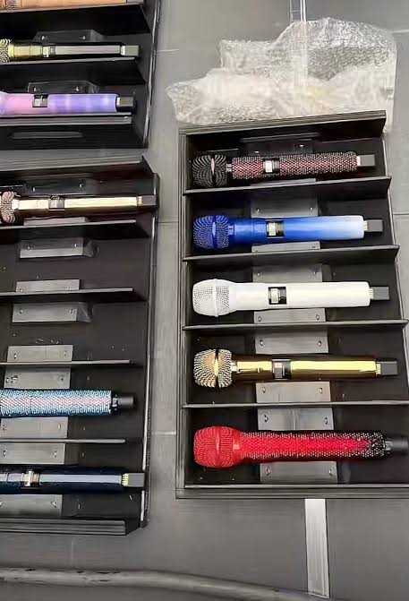 I don't know how to reconcile the apparent Showgirl easter eggs in Eras Tour and the "TTPD was never meant to happen / it was meant to be Midnights to Showgirl" theory with the white mic only making sense when TTPD was announced