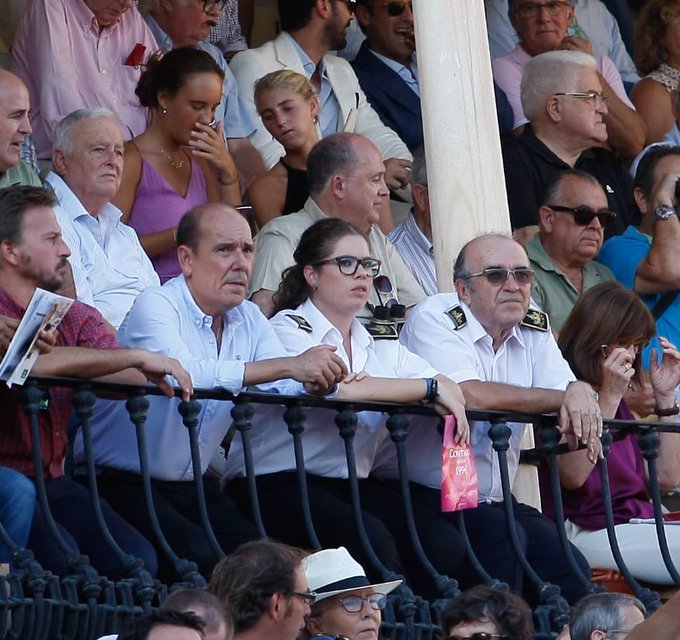 Vuela María del Mar, abraza al abuelo y no dejes de brillar en el cielo como brillas ya para siempre en nuestros corazones. 
Gracias por tanta luz